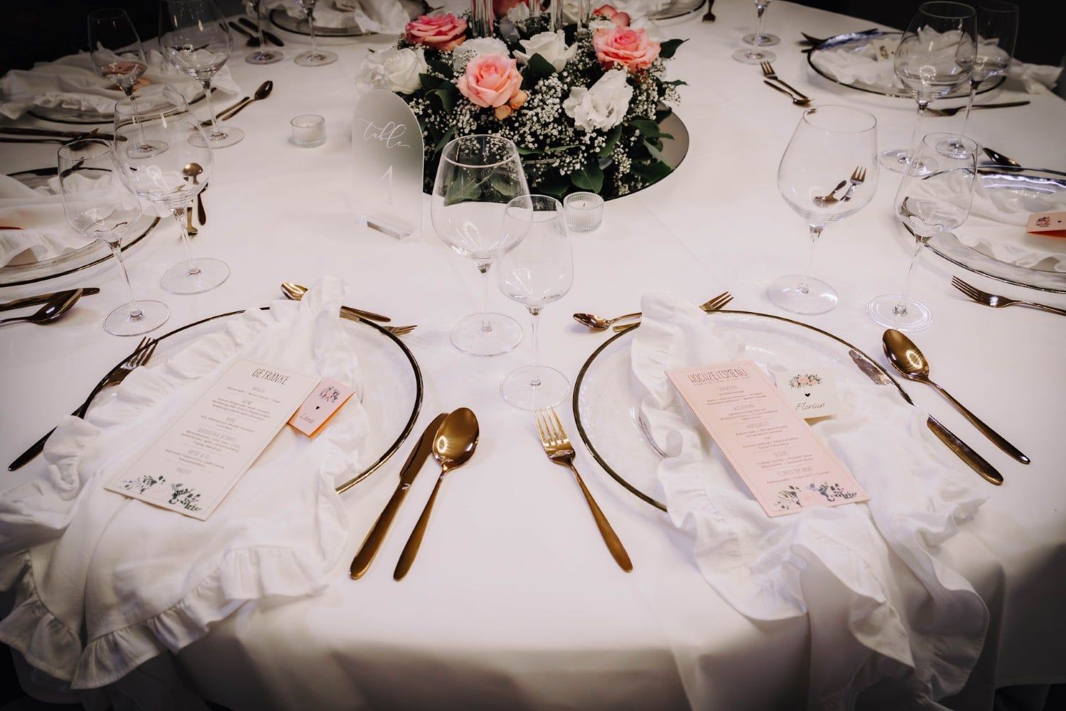 Festlich gedeckte Tafel – Zweisein Hochzeiten