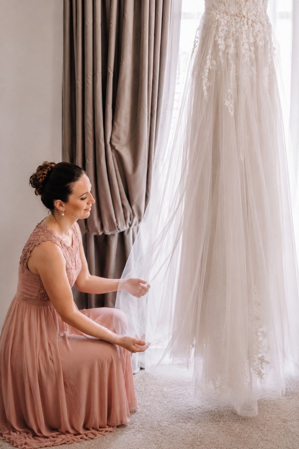 Jennifer Mayer mit Brautkleid – Zweisein Hochzeiten